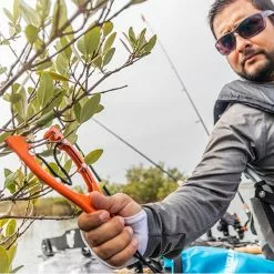 YakGear Brush Anchoring Gripper -Fishing Rods Shop YakGear Brush Grippers 04 800x800 1